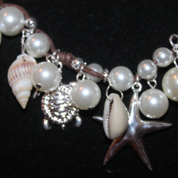 NWT Sea Life Charm Necklace, Turtle, Scallop Shell - Picture 3 of 4